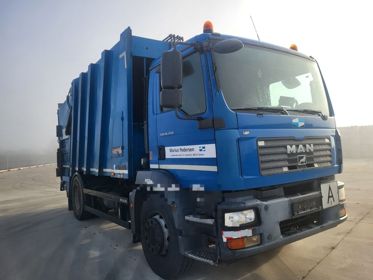 MAN Diesel Garbage Truck 4x2 Manual